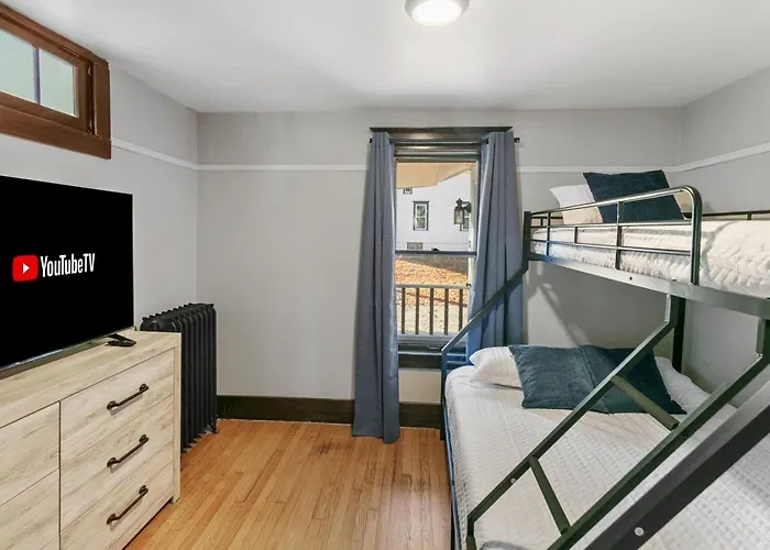 Apartamento Charming 2 Bedroom Steps To Downtown Near Naval Base Libertyville